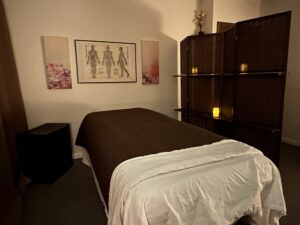 Massage room in Beachwood, Ohio